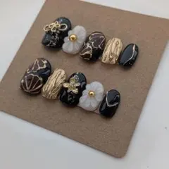 【サイズオーダー制】ネイルチップ 10個セット 黒金ぷっくりフラワー