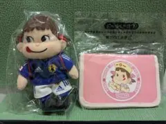 不二家 ペコちゃん サッカー日本代表 ぬいぐるみ 2体セット - メルカリ