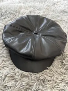 ブラックレザー風キャスケット