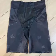 ワコール　ウィング 黒色　ロングガードル 70 Mサイズ