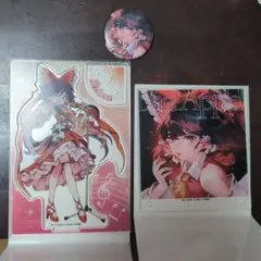 東方　博麗霊夢 アクリルフィギュア　アクリルボード　缶バッジ　ダイソー　計3点