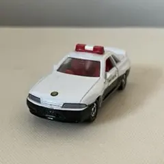 トミカ　日産スカイラインGT-R パトロールカー　日本製