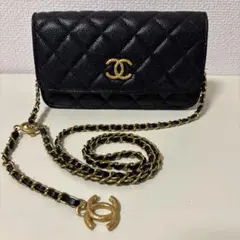 CHANEL ノベルティ　黒 レザー ショルダーバッグ