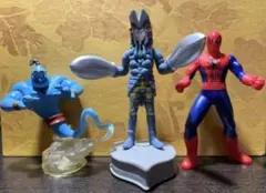 アニメキャラクターとサムライ騎馬フィギュア等のセット