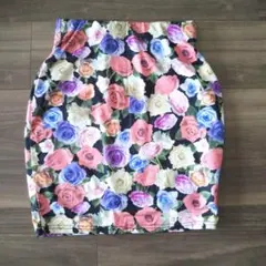 エモダ✨花柄ミニスカートのサムネイル