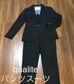 【qualite】ストレッチ素材　パンツスーツ