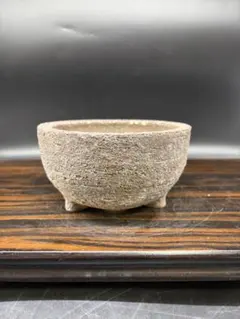 陶器製 丸型 小品-中品 3足 盆栽鉢のサムネイル
