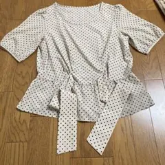 STRAWBERRY ドット柄 半袖ブラウス