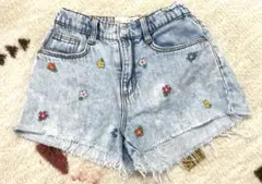 ザラキッズZARA 刺繍ショートパンツ 110サイズ 小花柄