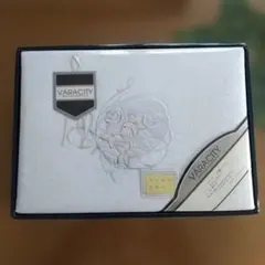 VARACITY 刺繍入りシングルフラットシーツ