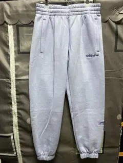 adidas ライトブルー スウェットパンツ