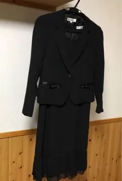 ブラックフォーマル 9ARサイズ　レディース スーツ