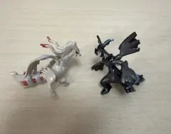 《非売品》 ゼクロムとレシラム メタリック フィギュア2体セット
