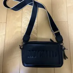 MICMID ブラック ショルダーバッグ