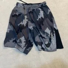 NIKE ナイキ カモフラ柄ハーフパンツ メンズM スポーツ