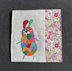 ダーニング刺繍ポーチ　ハンドメイド