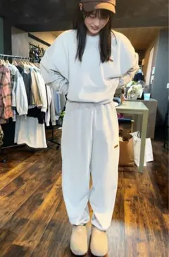 トレーナー ジョガーパンツ