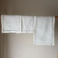 ハンガリー製 刺繍テーブルランナー 40x90cm - メルカリ