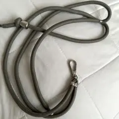 グレー　ナイロンストラップ