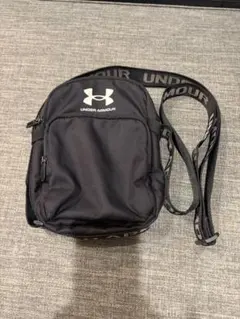 UNDER ARMOUR ショルダーバッグ ブラック