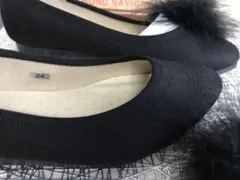 未使用　24 Mystic glow ファーアクセ付フラットシューズ　黒