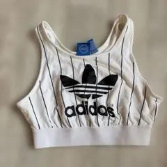 adidas ストライプ クロップドタンクトップ