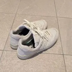 New Balance 996 ホワイトスウェードスニーカー