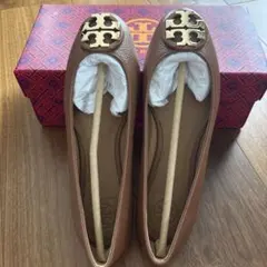 TORY BURCH フラットシューズ ブラウン ゴールドロゴのサムネイル