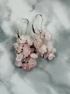 ローズクォーツ細石　フックピアス