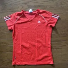 adidas 赤 Vネック Tシャツ OT