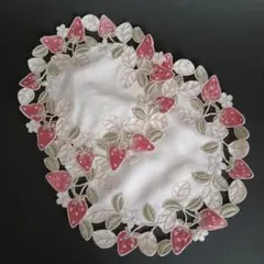 花瓶敷き ドイリー 2枚セット 花柄 いちご レース 刺繍 ami-brugge
