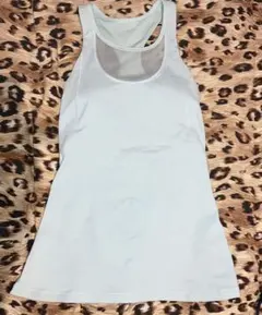 美品 Lululemon ヨガタンクトップ 薄ミントグリーン サイズ４ パッド付