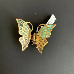 ヘアクリップ　蝶　【新品】