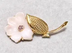 Nina Ricci　ブローチ　ピンクパープル　刻印あり　美品 NINA RICCIニナリッチ フラワー リボン ブーケ ブローチ