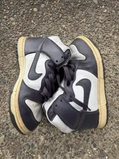 Nike タング　ハイカット