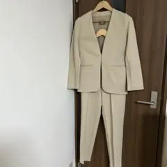 アルマデザイン　ベージュ パンツセットアップ
