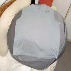 Nike DRIFIT ノースリーブ グレー