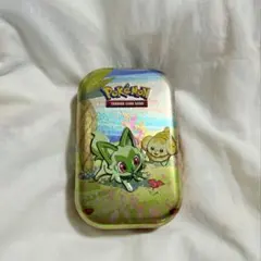 海外 ポケモンカード tin 缶 ニャオハ ダメカンケース