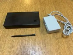 【動作確認済】Nintendo DSi本体 ブラック 充電器 タッチペン付き