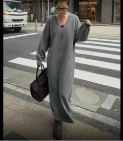 グレー　Vネック　ロング　ニットワンピース