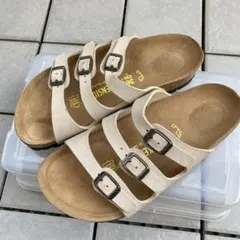【美品】BIRKENSTOCKビルケンシュトックベージュサンダル36 23cmのサムネイル