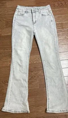 DAY CLOSET ブーツカットデニム ライトブルー Lのサムネイル