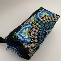 【新品未使用】刺繍 花柄 蝶 多層ポーチ 小物入れ ペンケース マルチポーチ 黒