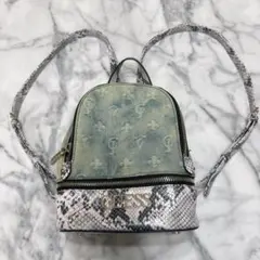 GUESS ミニリュック デニム パイソン柄のサムネイル