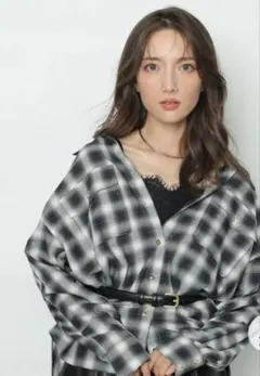 アプワイザーリッシェ　チェックシャツ　レーストリムニット　セット