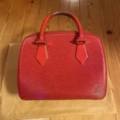 Louis Vuitton エピレザー ハンドバッグ 赤
