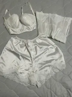 ブライダルインナー3点セット AMOSTYLE