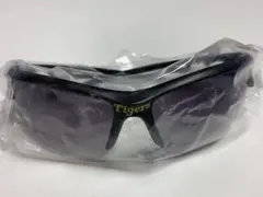 Item thumbnail for item 9e9bde7f-d3c8-4dfc-9686-8de8cb8f993d