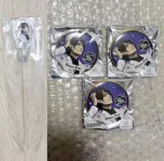 進撃の巨人 カラオケの鉄人 白スーツ 缶バッジ ハンジ　カラ鉄