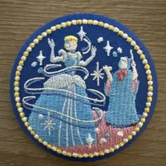 ディズニー　刺繍缶バッジ